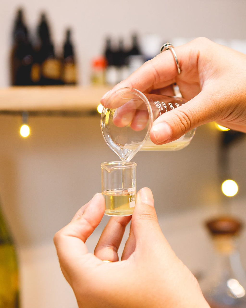 TALLER DE CREACIÓN DE PERFUME NATURAL POR EL MÉTODO ALQUIMISTA